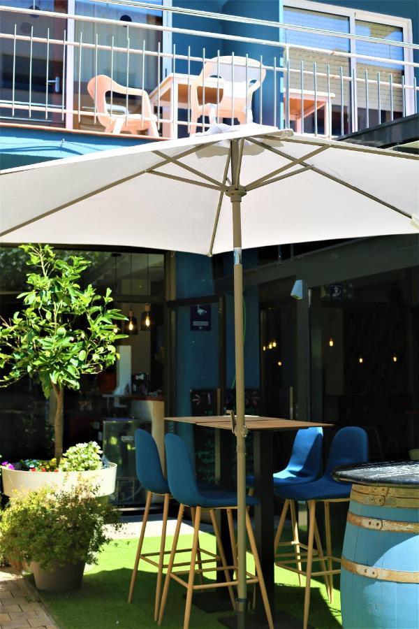 Pension Hostel Costa Brava レスタルティット エクステリア 写真